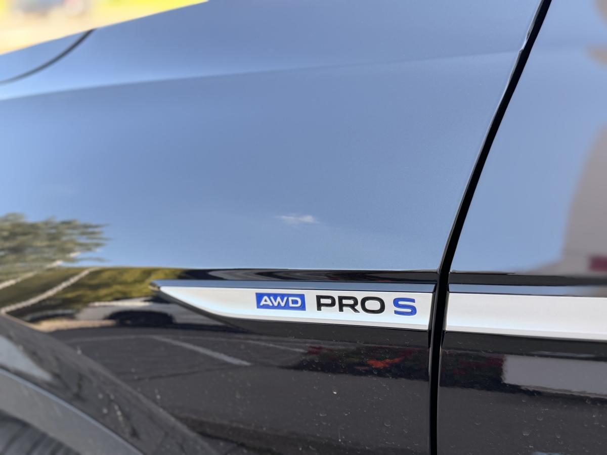 2024 Volkswagen ID.4 - Image 8