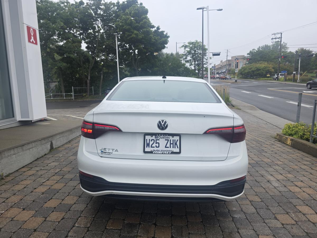 2023 Volkswagen Jetta - Image 5
