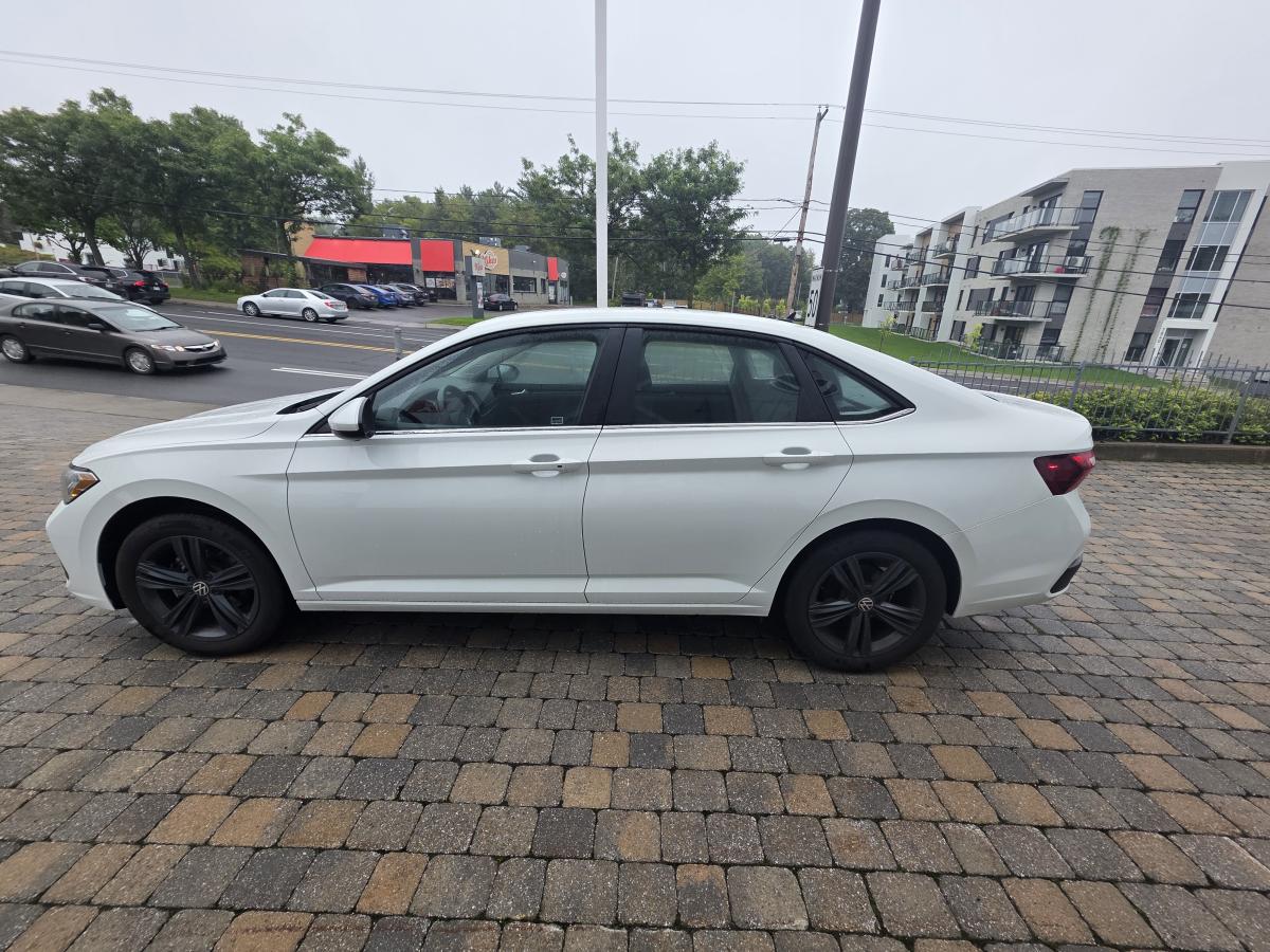 2023 Volkswagen Jetta - Image 6