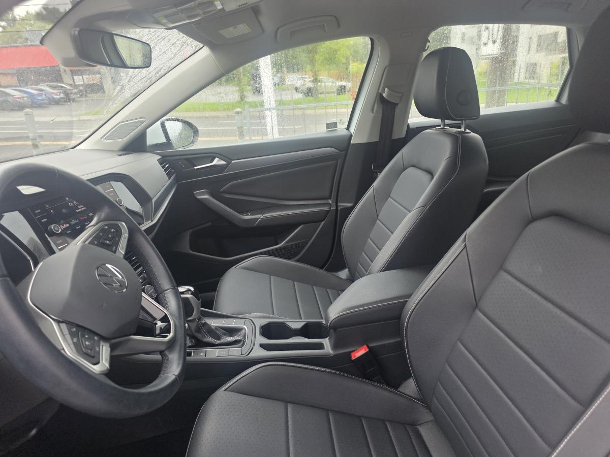 2023 Volkswagen Jetta - Image 11