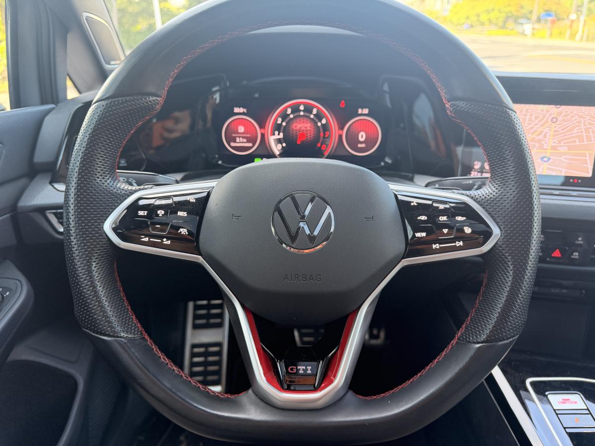 2024 Volkswagen Golf GTI - Image 10