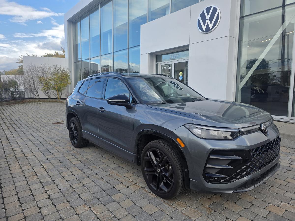 2025 Volkswagen Tiguan - Image 2