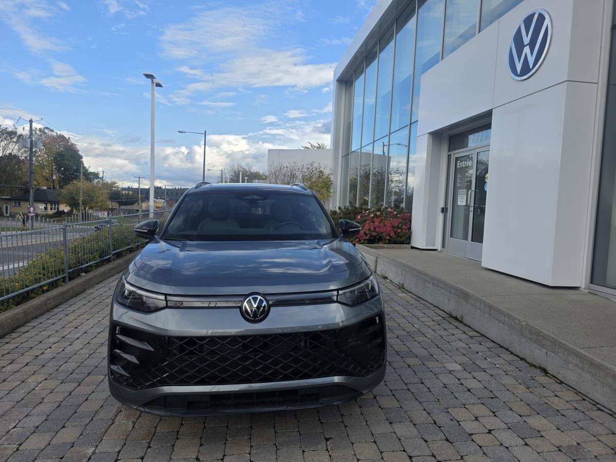 2025 Volkswagen Tiguan - Image 9