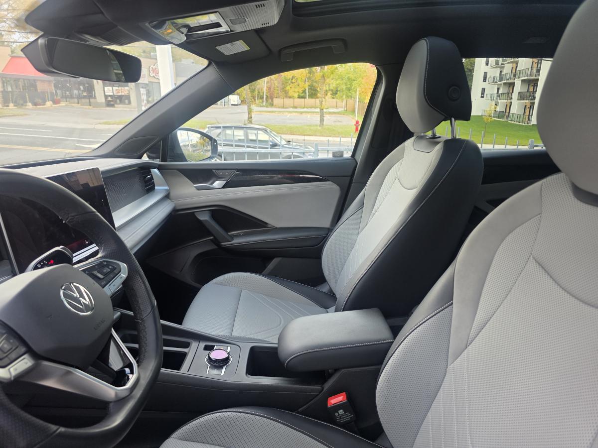 2025 Volkswagen Tiguan - Image 10