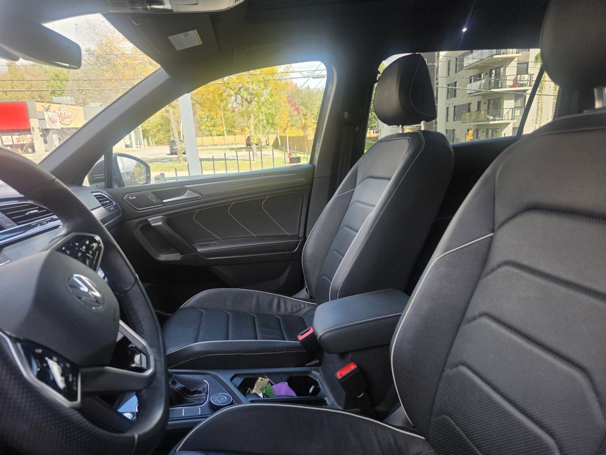 2023 Volkswagen Tiguan - Image 12