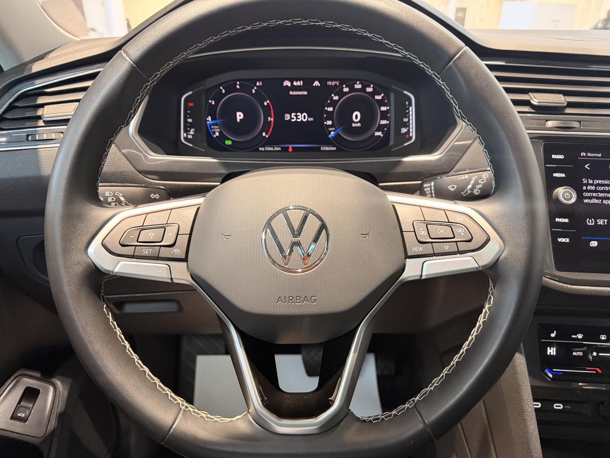 2023 Volkswagen Tiguan - Image 12