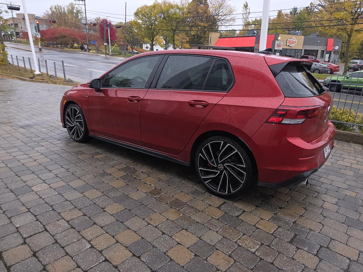 2022 Volkswagen Golf GTI - Image 6