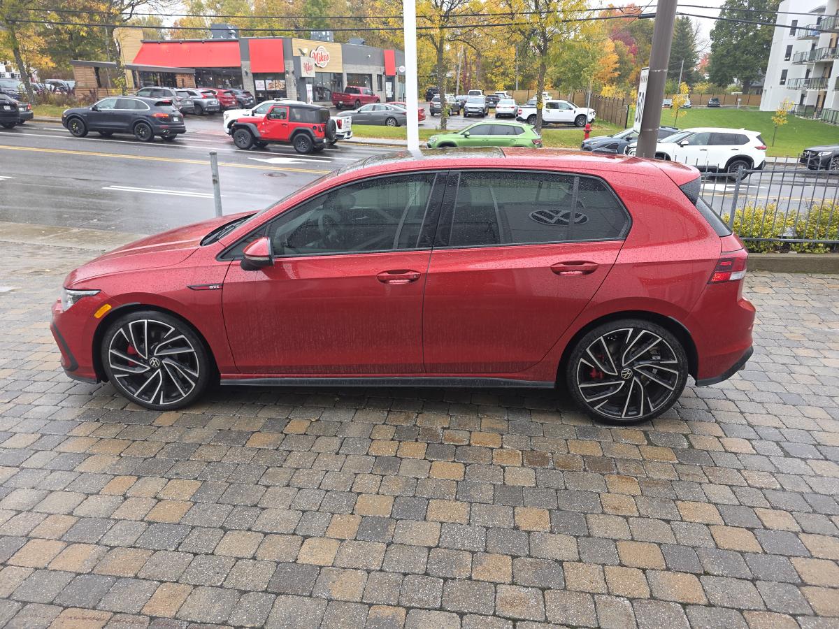 2022 Volkswagen Golf GTI - Image 7