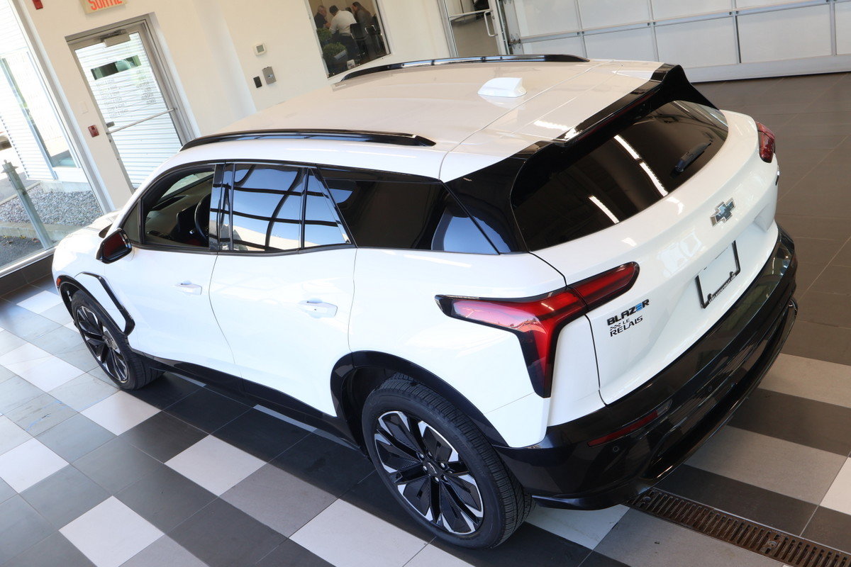 2024 Chevrolet Blazer EV - Image 21