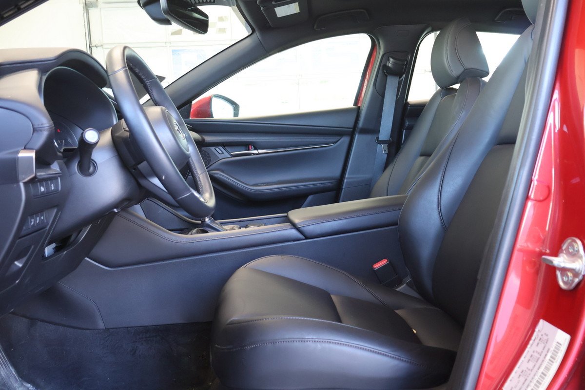 2025 Mazda Mazda3 Sport - Image 3