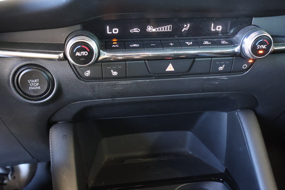 2025 Mazda Mazda3 Sport - Image 19