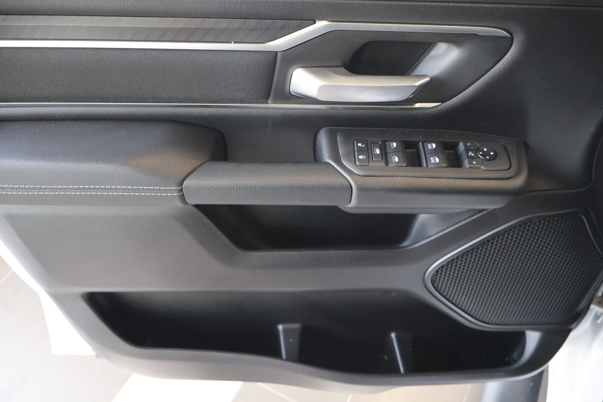 2025 Ram 1500 - Image 20