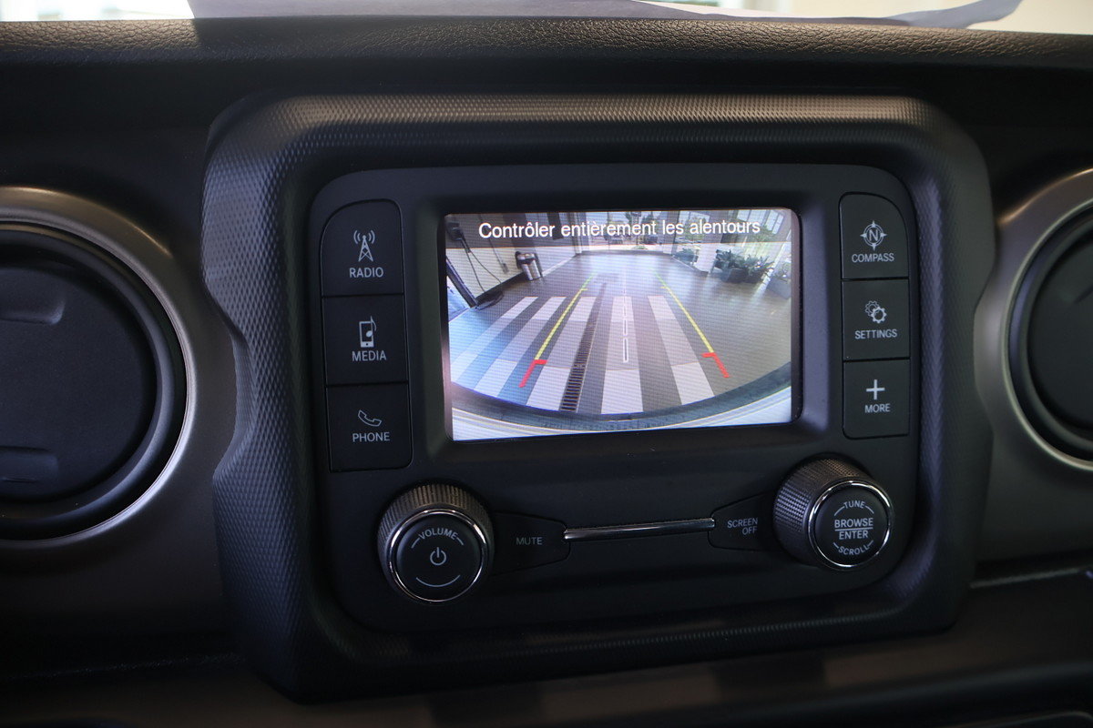 2018 Jeep Wrangler - Image 4
