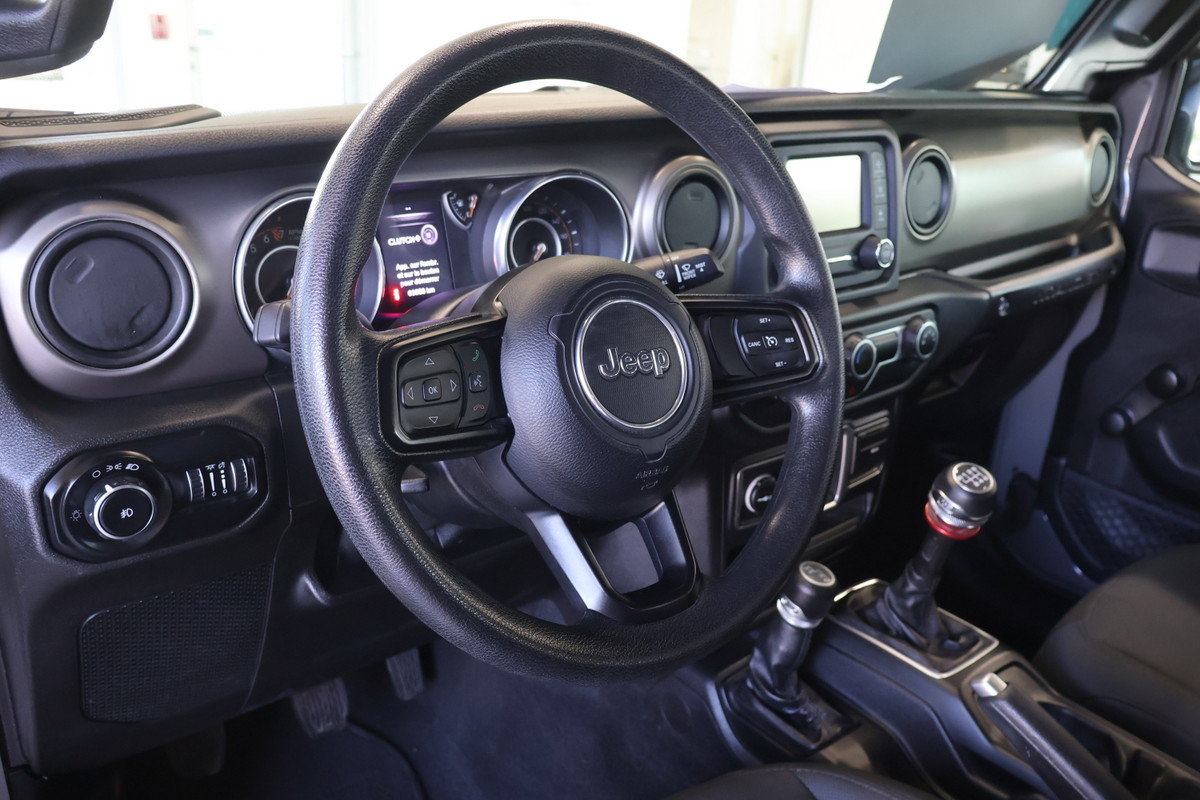 2018 Jeep Wrangler - Image 9