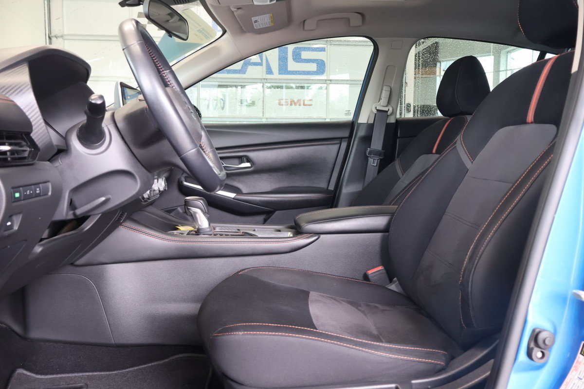 2020 Nissan Sentra - Image 2
