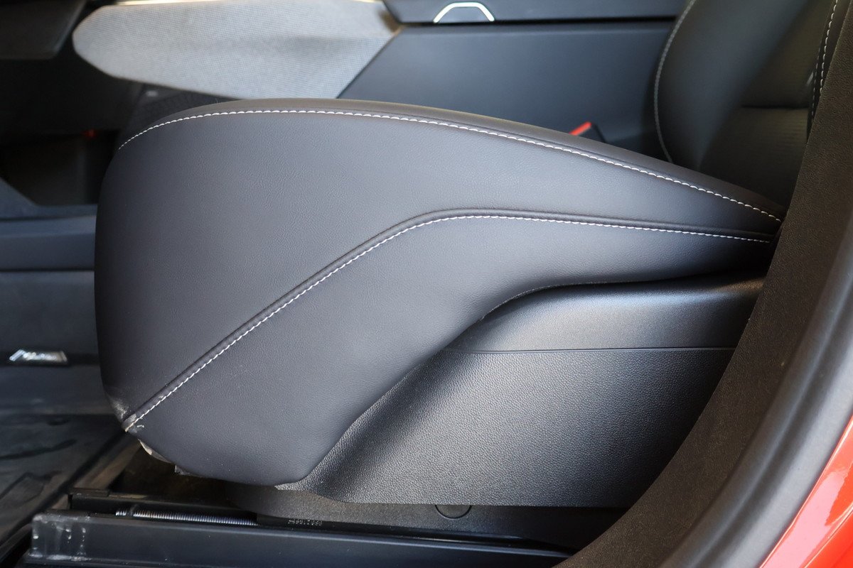 2025 Cadillac OPTIQ - Image 7
