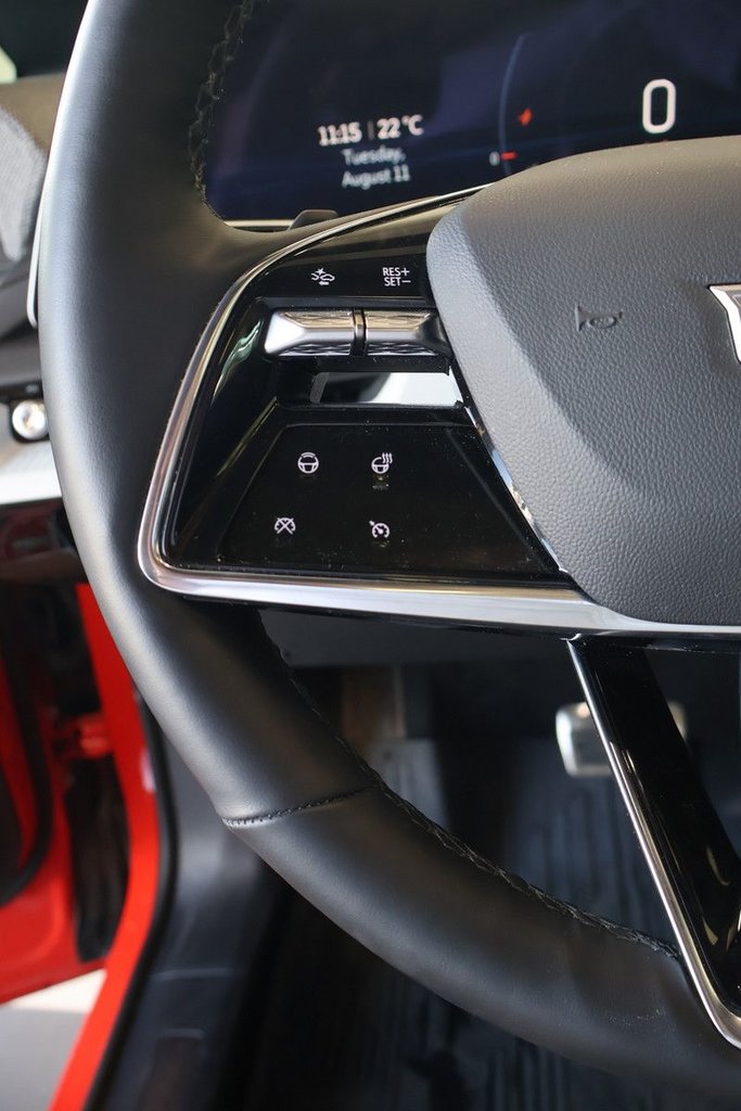 2025 Cadillac OPTIQ - Image 13