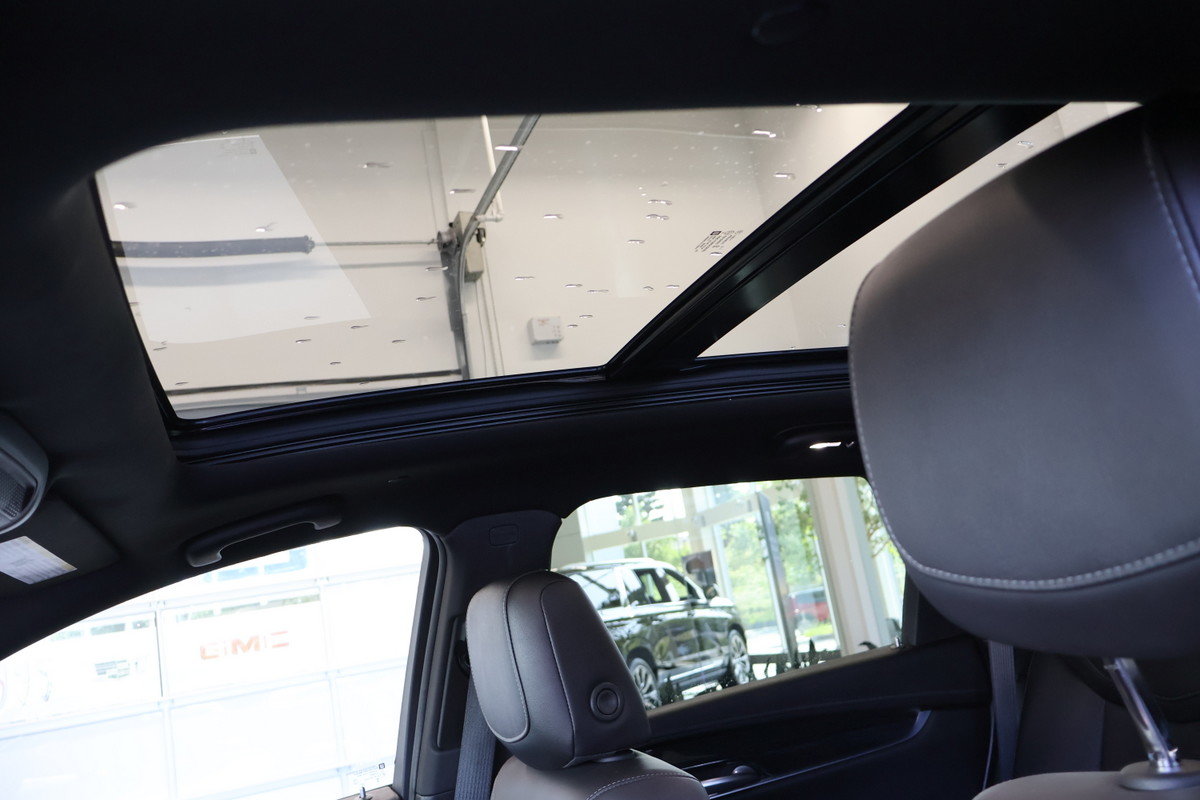 2023 Cadillac XT5 - Image 6