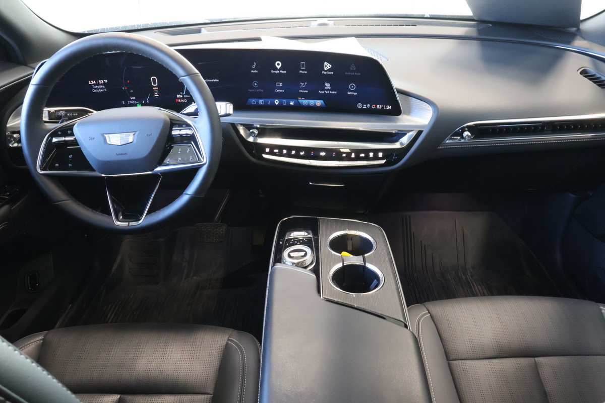 2024 Cadillac LYRIQ - Image 3
