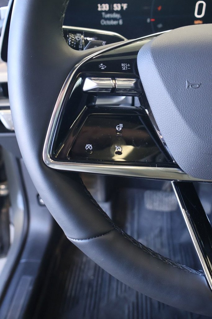 2024 Cadillac LYRIQ - Image 13