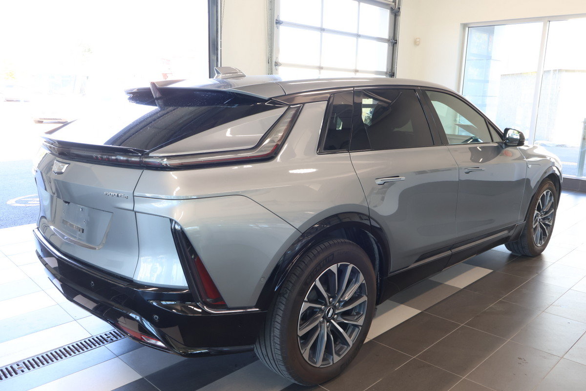 2024 Cadillac LYRIQ - Image 23