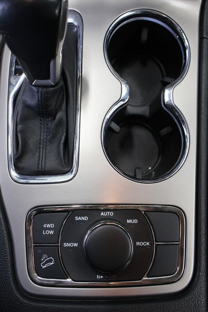 2021 Jeep Grand Cherokee - Image 16