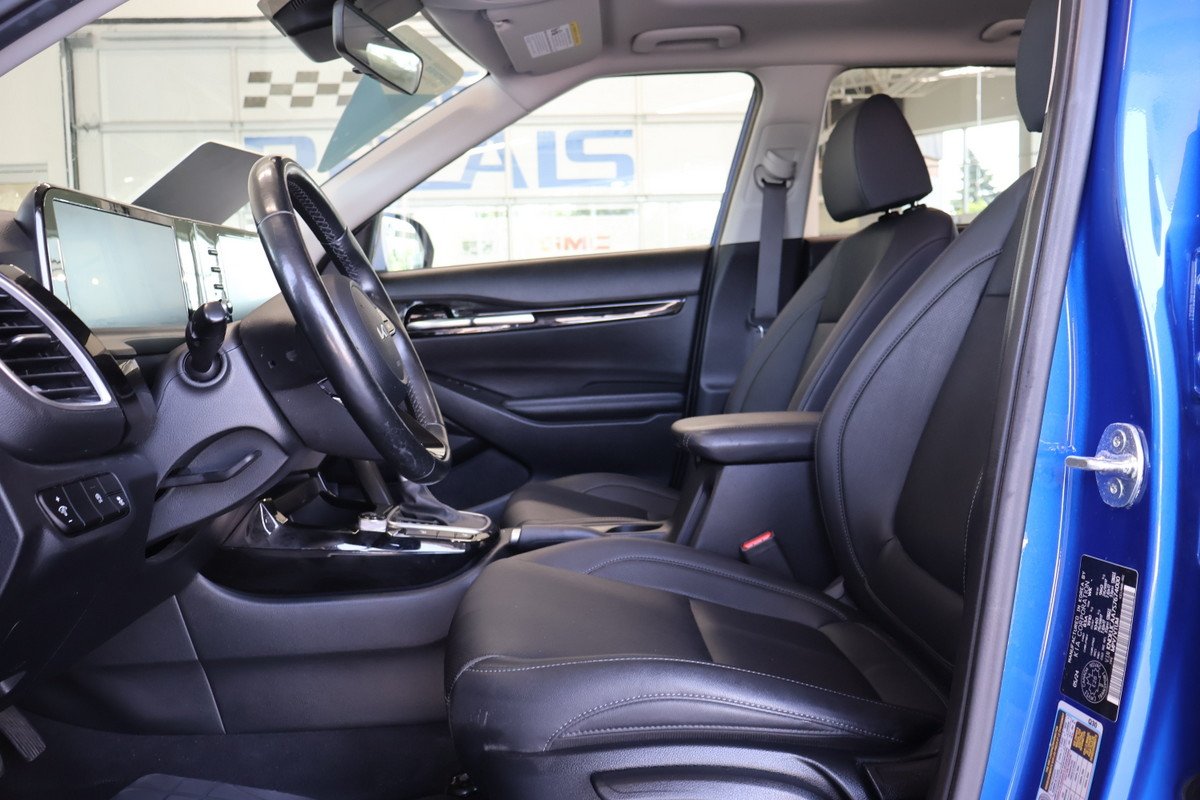 2025 Kia Seltos - Image 2
