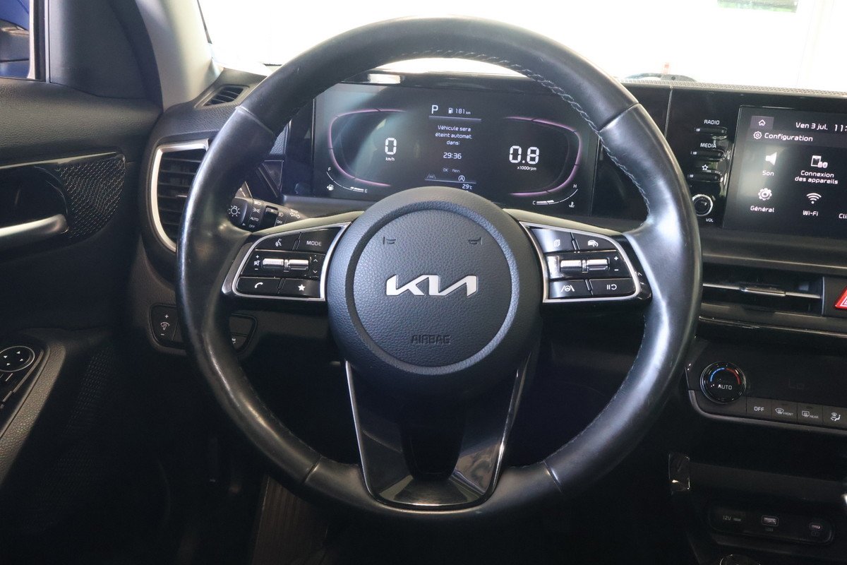 2025 Kia Seltos - Image 11