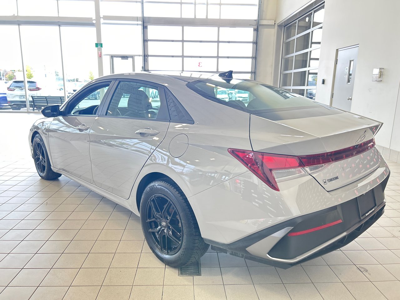 2024 Hyundai Elantra - Image 9