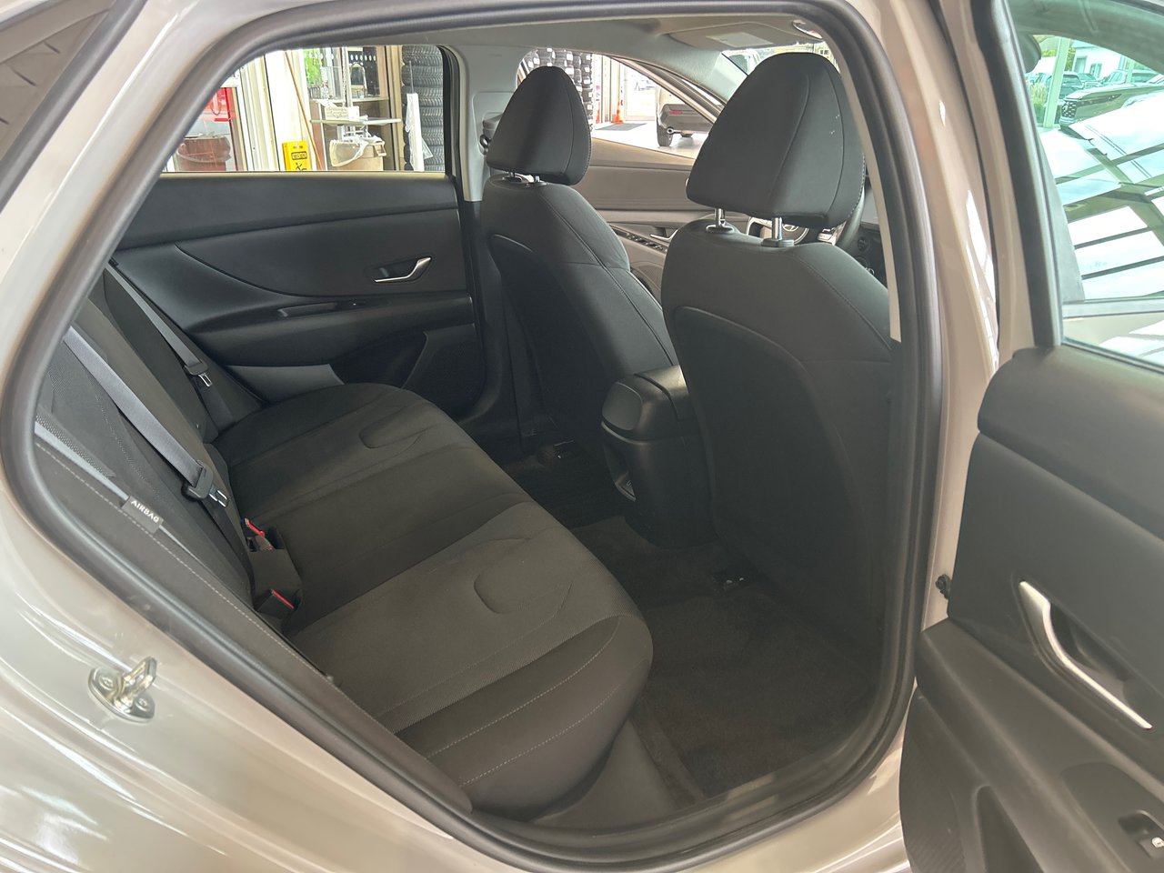 2024 Hyundai Elantra - Image 12