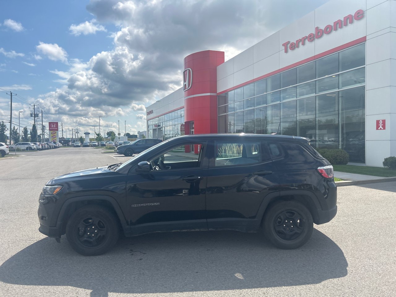 2022 Jeep Compass - Image 2
