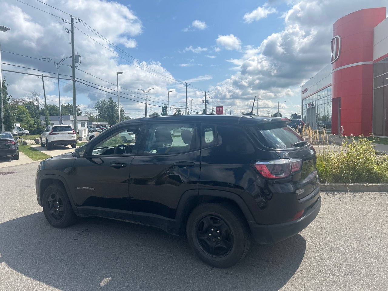 2022 Jeep Compass - Image 4