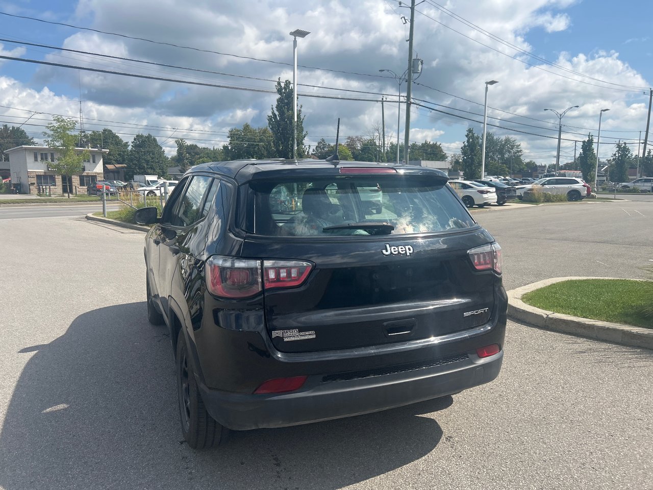 2022 Jeep Compass - Image 5