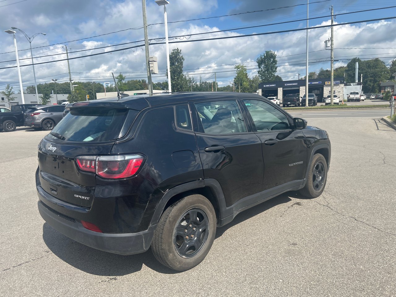 2022 Jeep Compass - Image 7