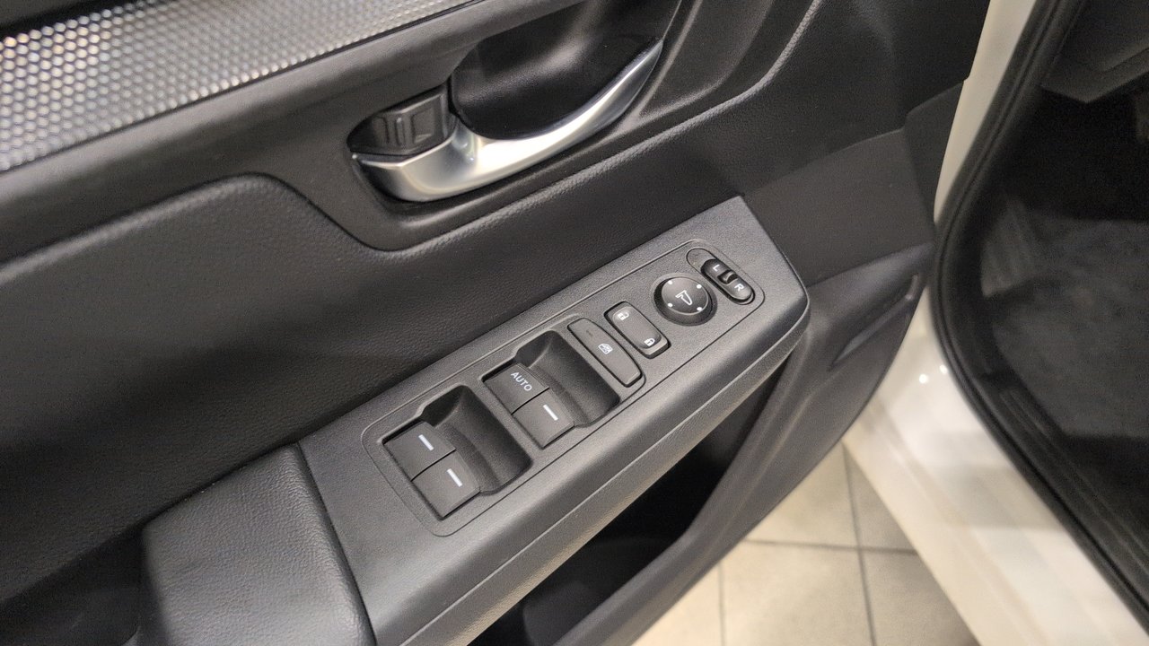 2023 Honda CR-V - Image 17