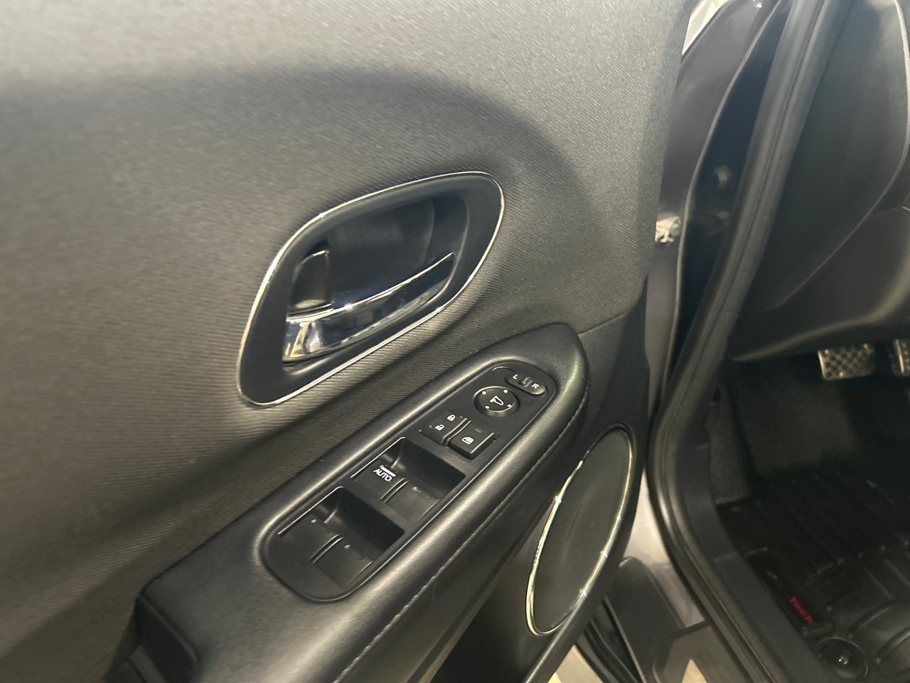 2019 Honda HR-V - Image 18