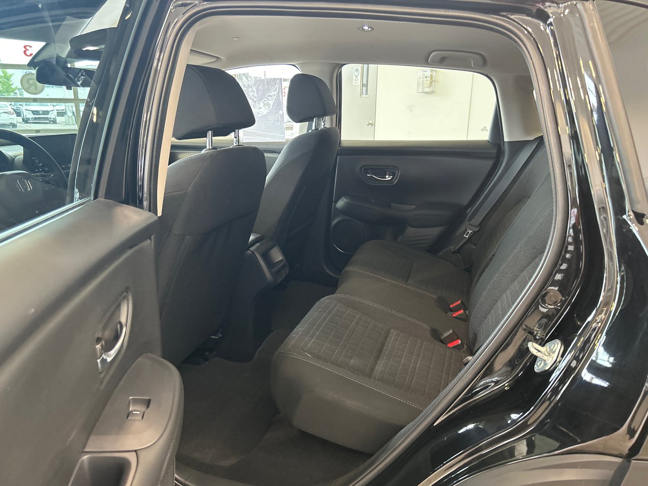 2025 Honda HR-V - Image 11