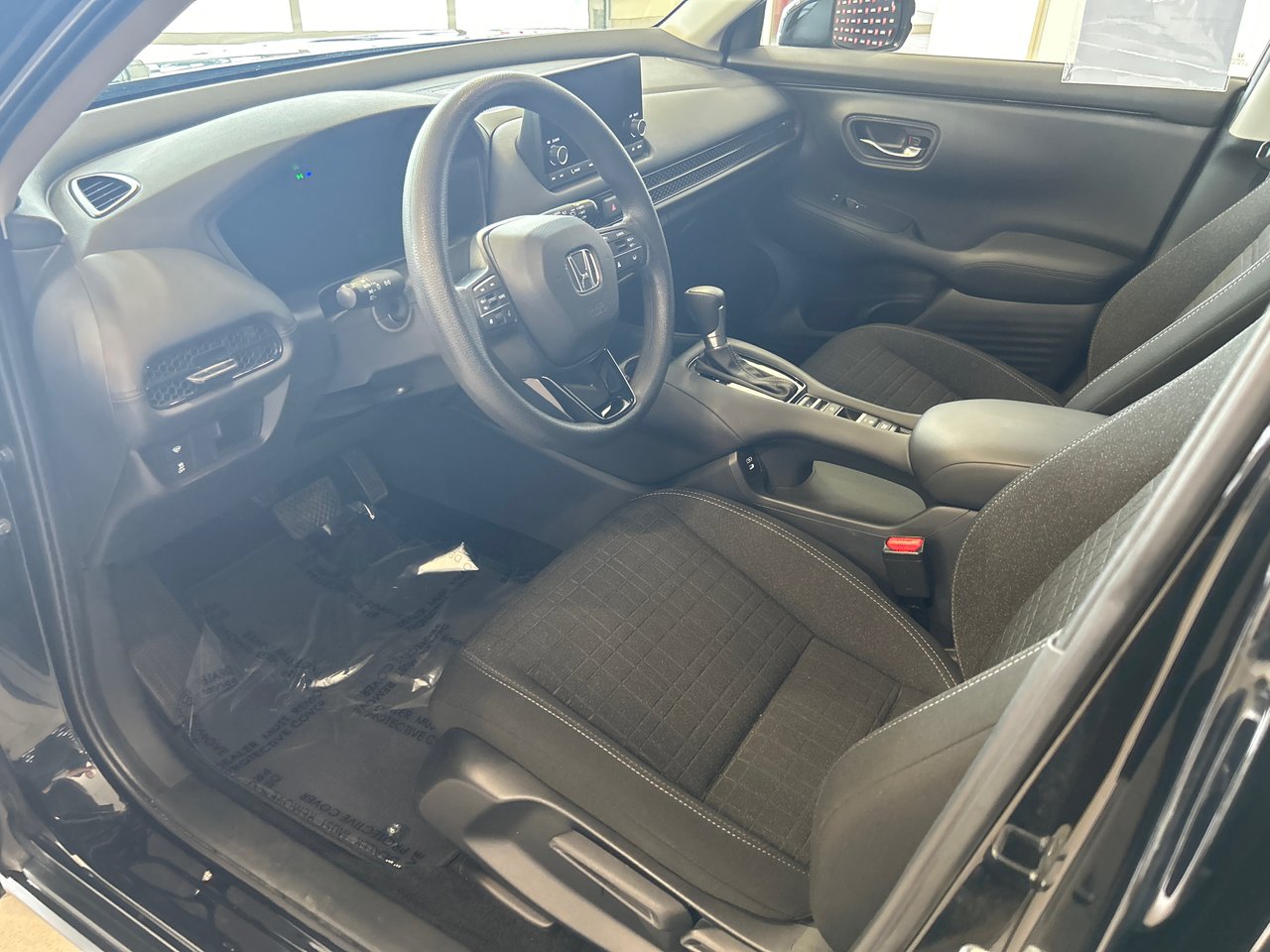 2025 Honda HR-V - Image 18