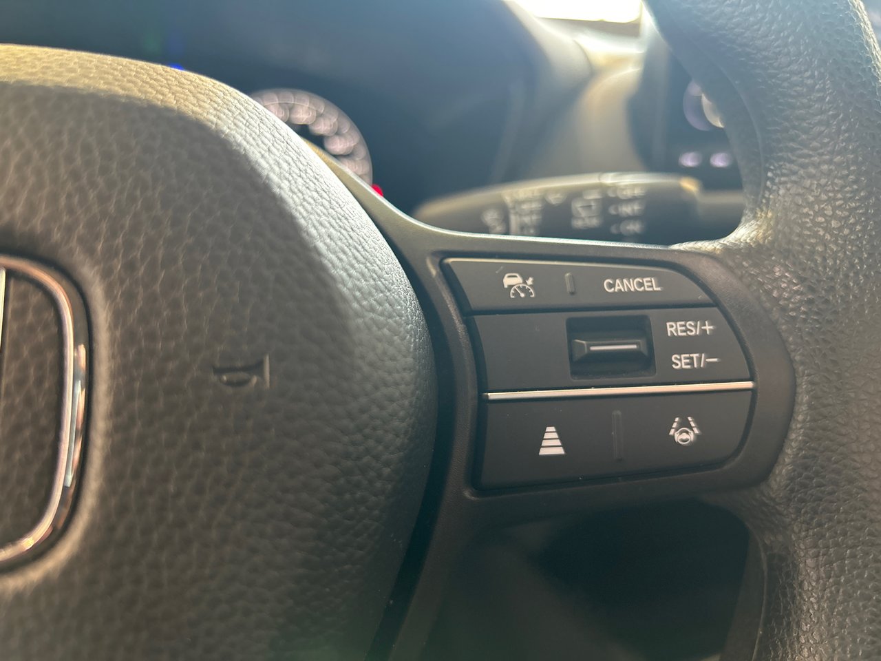 2025 Honda HR-V - Image 26