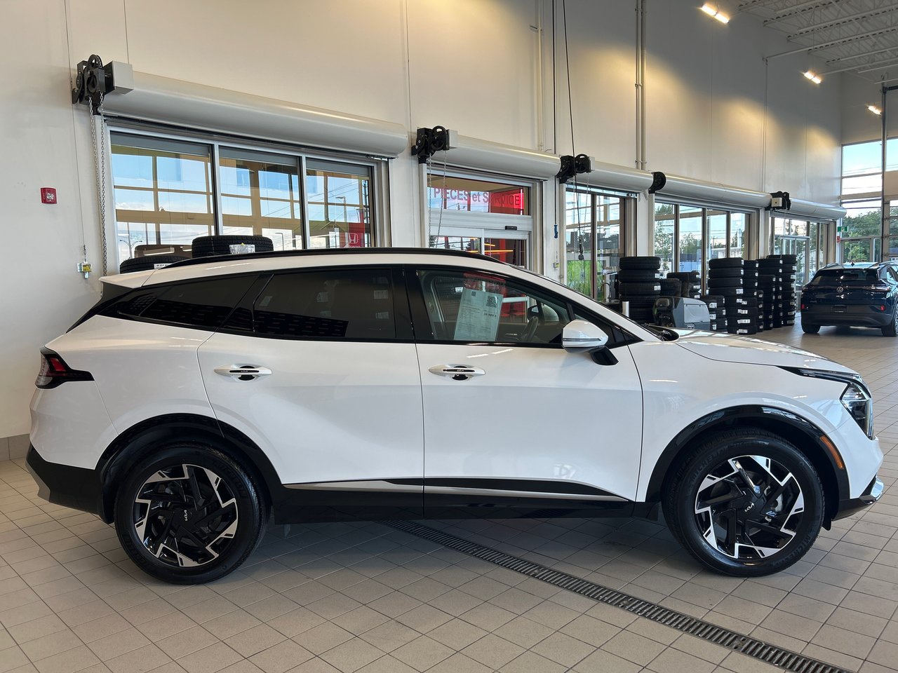 2025 Kia Sportage - Image 7