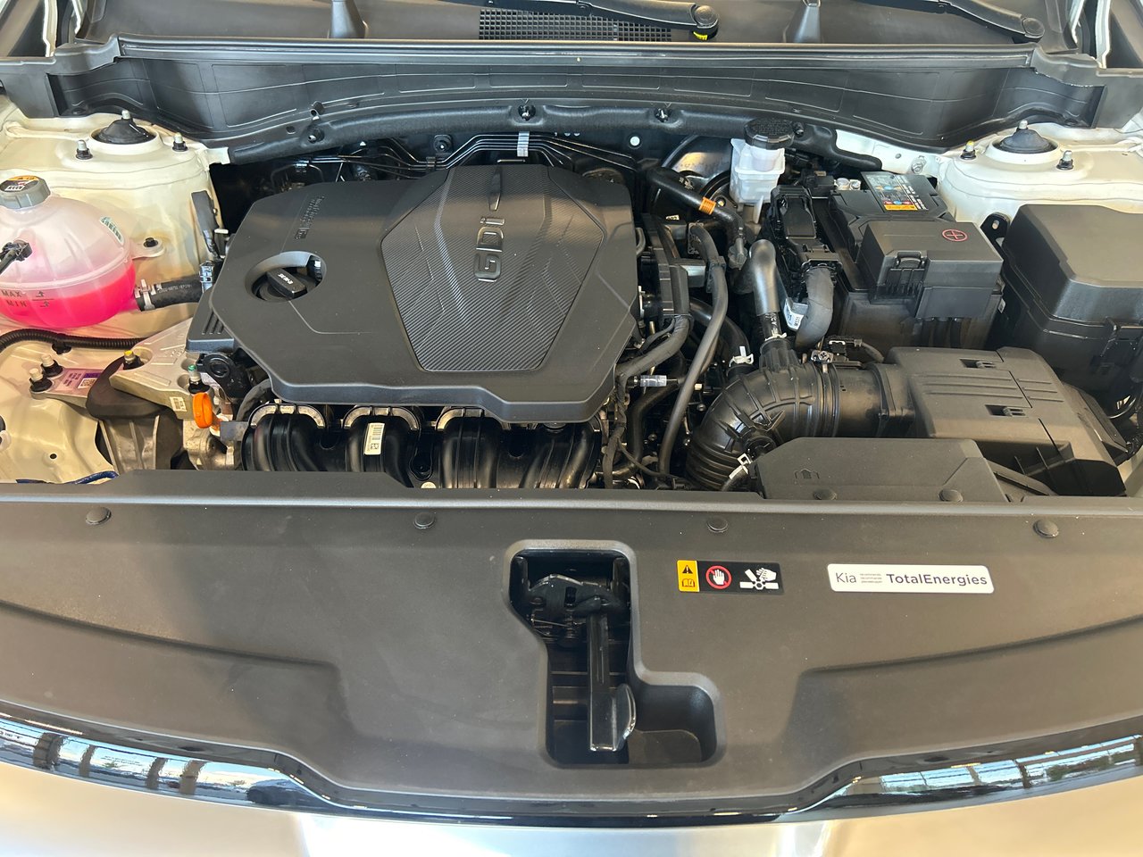 2025 Kia Sportage - Image 19