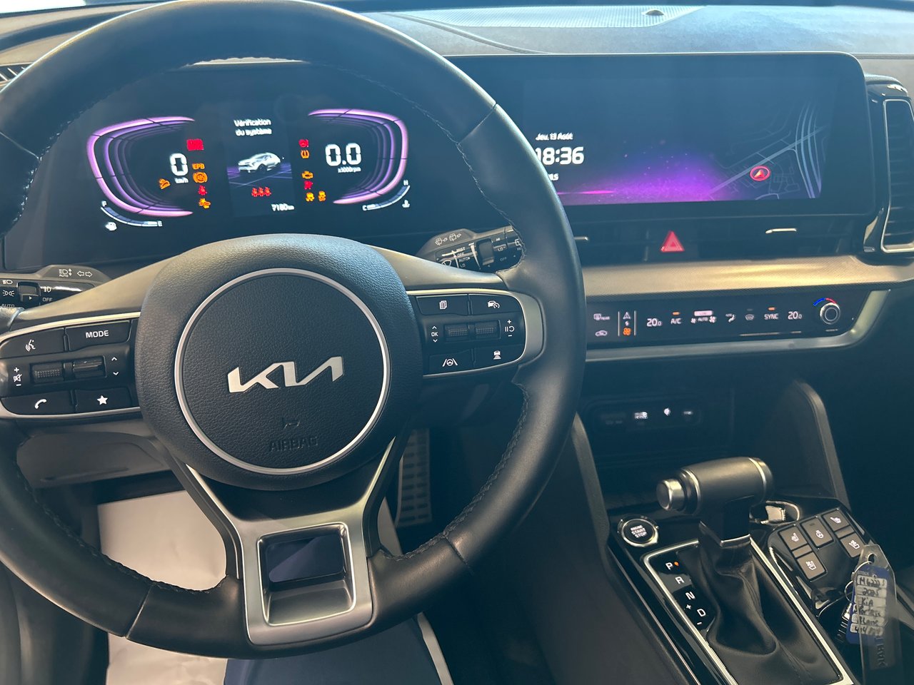 2025 Kia Sportage - Image 26
