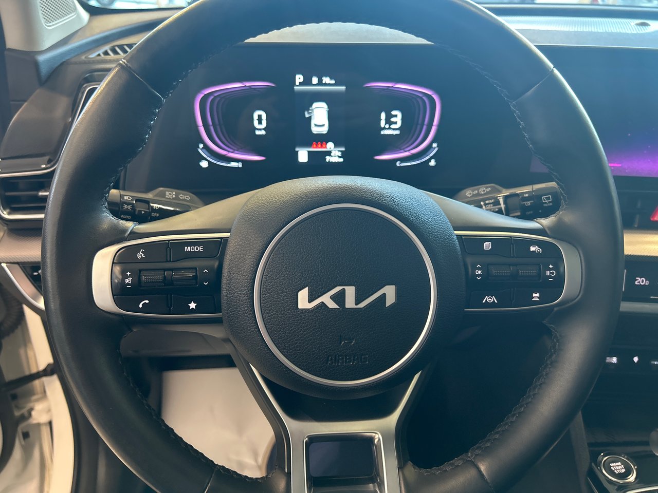 2025 Kia Sportage - Image 30