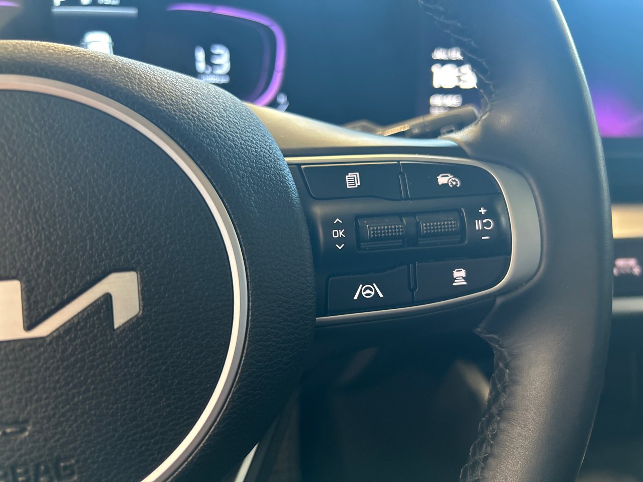 2025 Kia Sportage - Image 32
