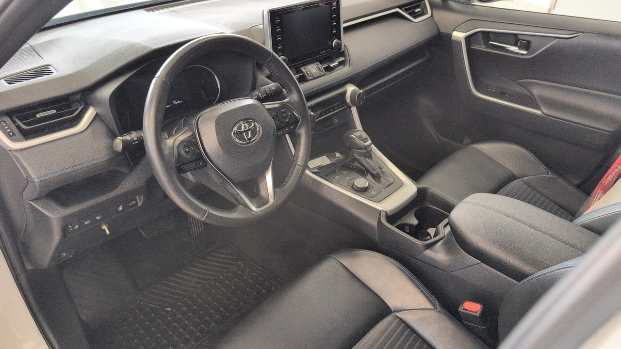 2021 Toyota RAV4 - Image 14