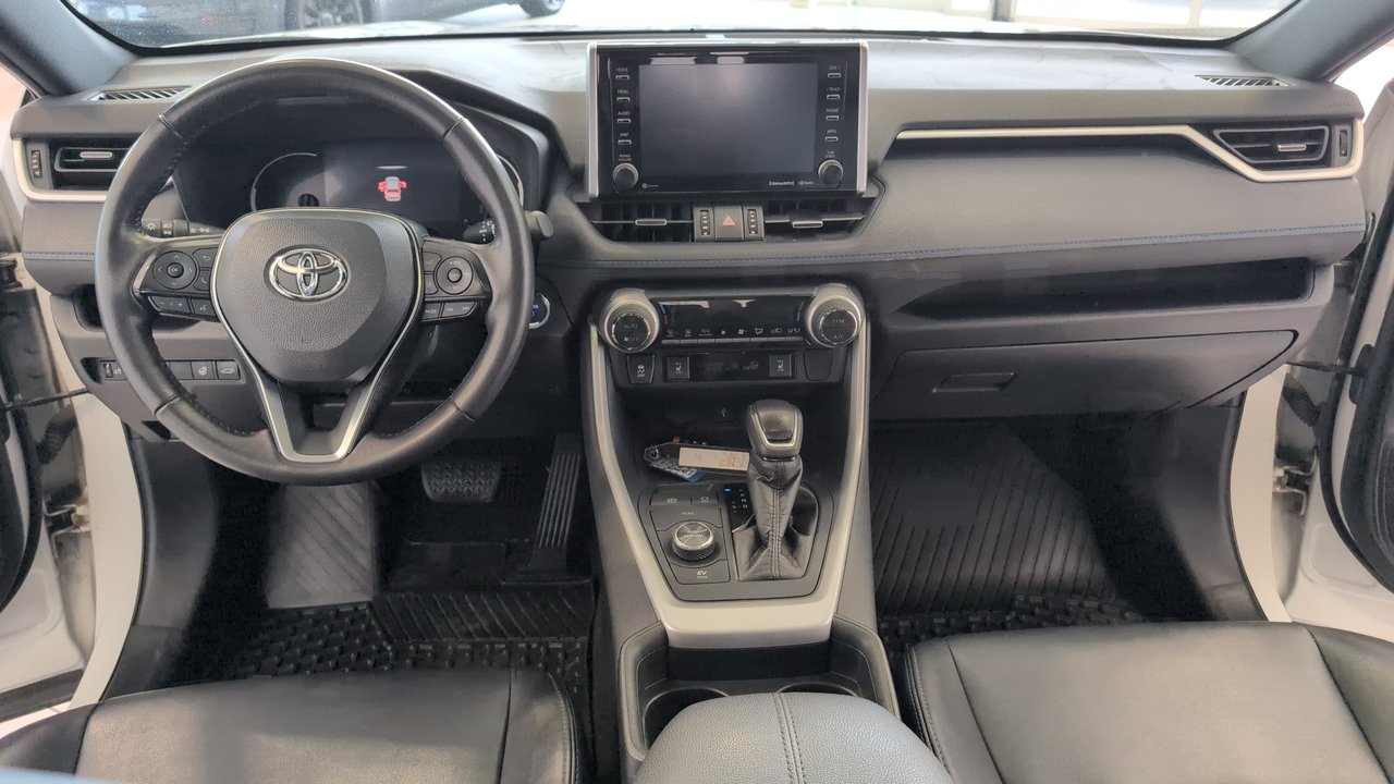 2021 Toyota RAV4 - Image 18
