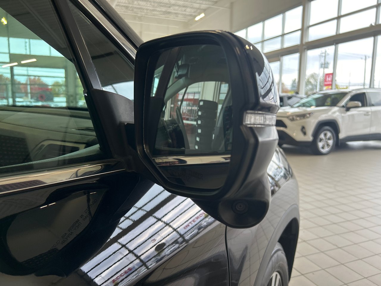 2017 Honda Pilot - Image 16