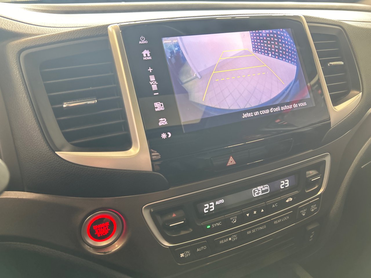 2017 Honda Pilot - Image 28