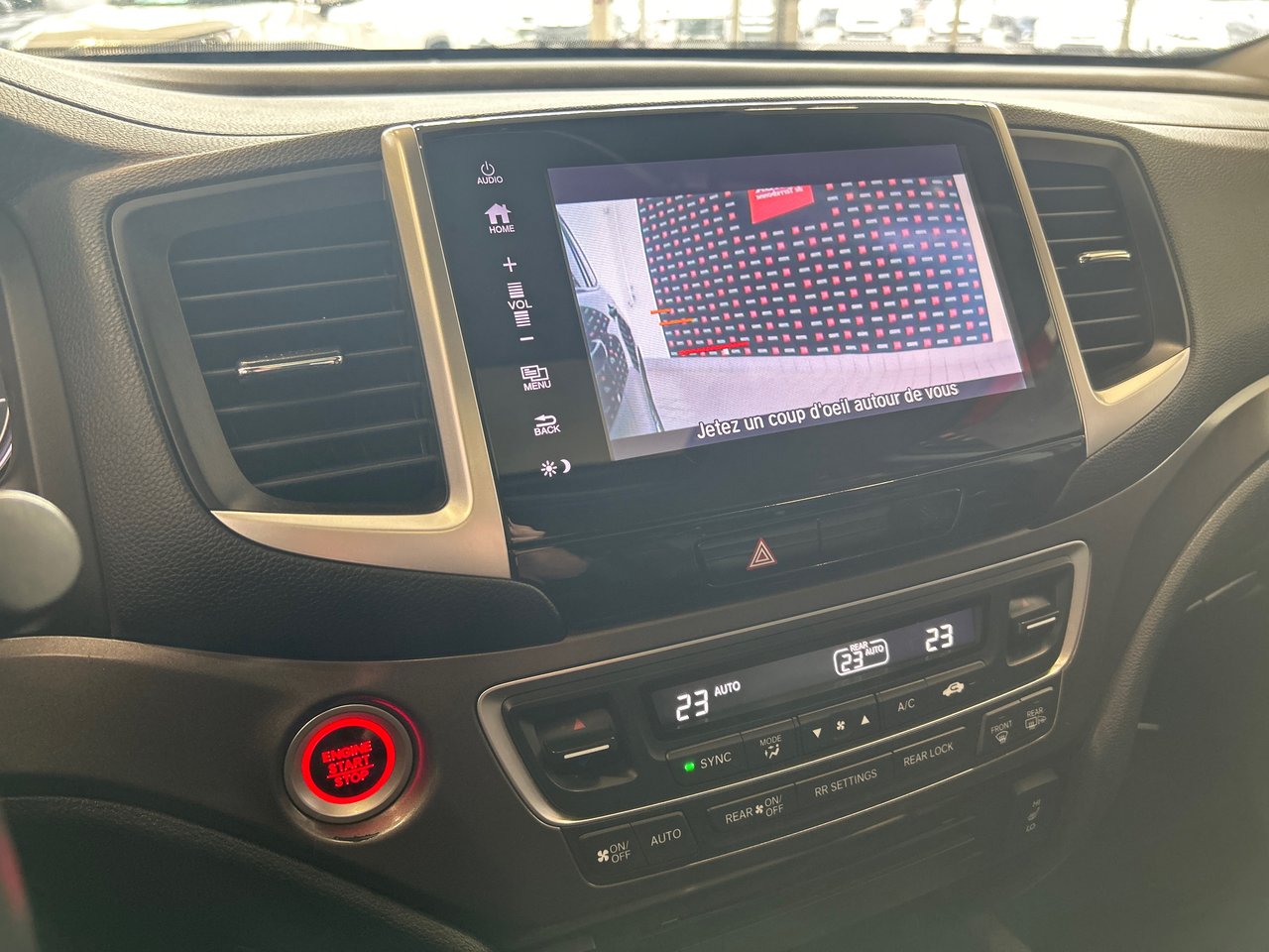 2017 Honda Pilot - Image 29