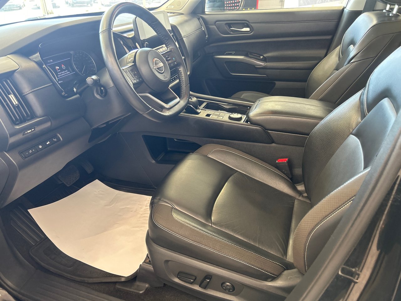 2022 Nissan Pathfinder - Image 23